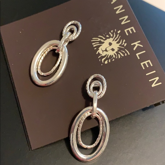 Earrings - Picture 3 of 3